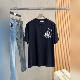 Moncler  С тремя логотипами Новая мо
