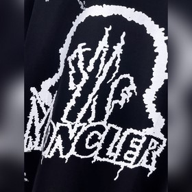 Moncler  С тремя логотипами Новая мо