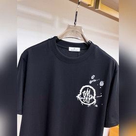 Moncler  С тремя логотипами Новая мо