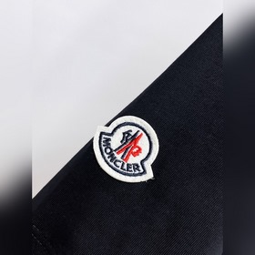 Moncler  С тремя логотипами Новая мо