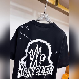 Moncler  С тремя логотипами Новая мо