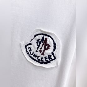 Moncler  С тремя логотипами Новая мо
