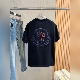 Moncler  С тремя логотипами Новая мо
