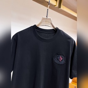 Moncler  С тремя логотипами Новая мо