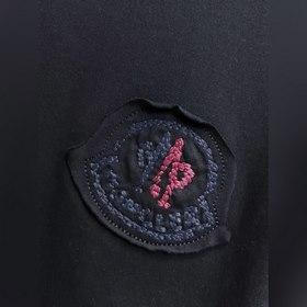 Moncler  С тремя логотипами Новая мо