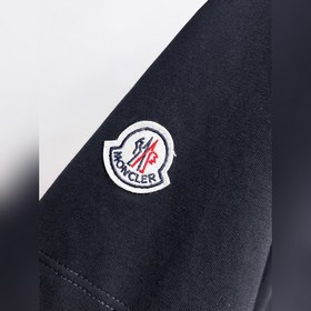 Moncler  С тремя логотипами Новая мо