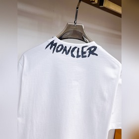 Moncler  С тремя логотипами Новая мо
