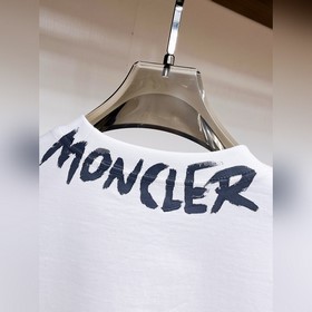 Moncler  С тремя логотипами Новая мо