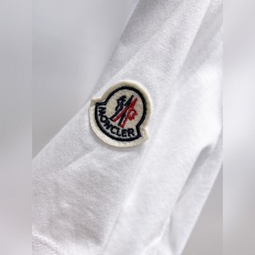 Moncler  С тремя логотипами Новая мо