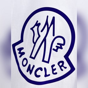 Moncler  С тремя логотипами Новая мо