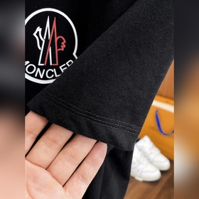 Moncler  С тремя логотипами Новинка 