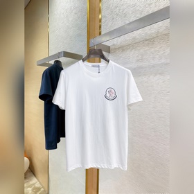 Moncler  С тремя логотипами Новая мо