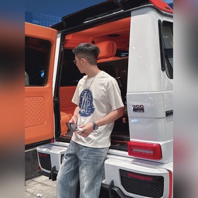 В центре внимания — новая коллекция ве