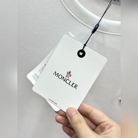 Новая весенне-летняя коллекция Moncler