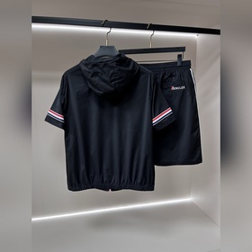 Новая весенняя коллекция Moncler： комп