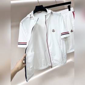 Новая весенняя коллекция Moncler： комп