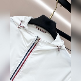 Новая весенняя коллекция Moncler： комп