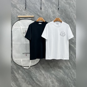 Moncler Новая коллекция весна-лето 20