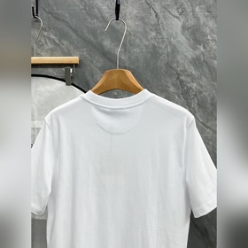 Moncler Новая коллекция весна-лето 20
