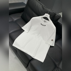 Moncler, новейшая коллекция лета 2026