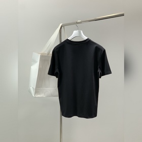 Moncler, новейшая коллекция лета 2026