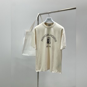Moncler, новейшая коллекция лета 2026
