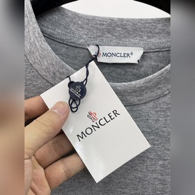 Монкоу — новая модель футболки с корот