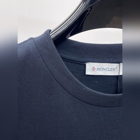 Монкоу — новая модель футболки с корот