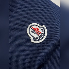 Новинка весенней коллекции Moncler： фу