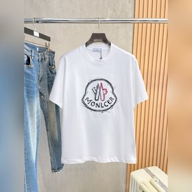 Moncler  С тремя логотипами Новая мо