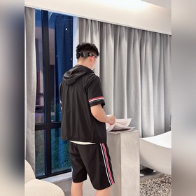 Новый комплект из куртки с короткими р
