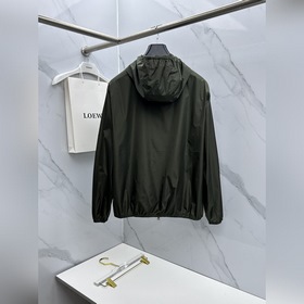 Moncler： новая коллекция весна-лето 20