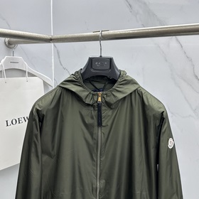 Moncler： новая коллекция весна-лето 20