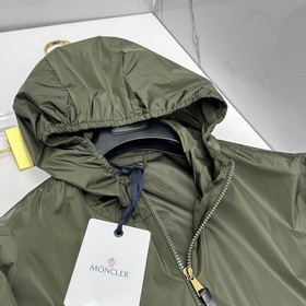 Moncler： новая коллекция весна-лето 20