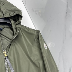 Moncler： новая коллекция весна-лето 20