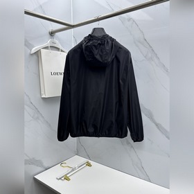 Moncler： новая коллекция весна-лето 20