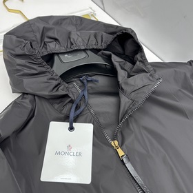 Moncler： новая коллекция весна-лето 20