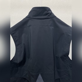 Moncler： новая коллекция мужских повсе