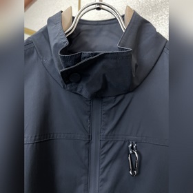 Moncler： новая коллекция мужских повсе