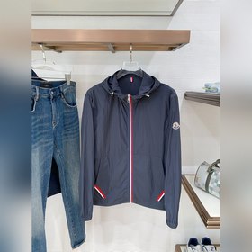 Новая модель мужской легкой куртки с з