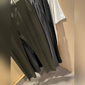 Loro Piana： новые мужские брюки в стил