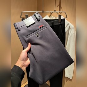 Новые брюки Kiton весна-лето 2026 — кл