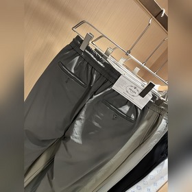 Prada： новые универсальные брюкиз элас
