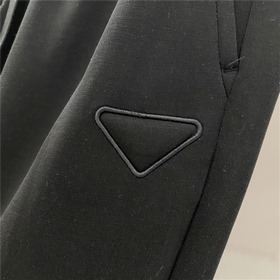 Prada Prada  Новейшая коллекция бренд