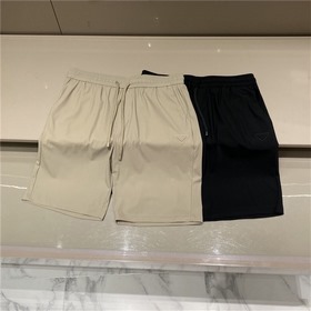 Prada — новые мужские джинсы-кэрроу с