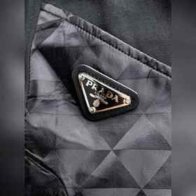 Prada： с полным набором логотипов. Нов