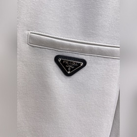 Prada： с полным набором логотипов. Нов