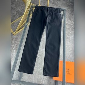 Новая коллекция Prada IT уже в продаже
