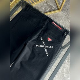 Новая коллекция Prada IT уже в продаже