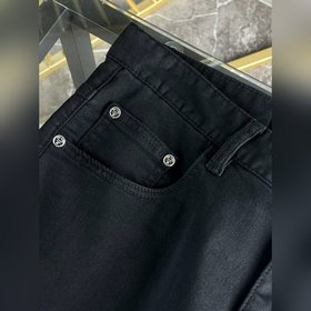 Новая коллекция Prada IT уже в продаже
